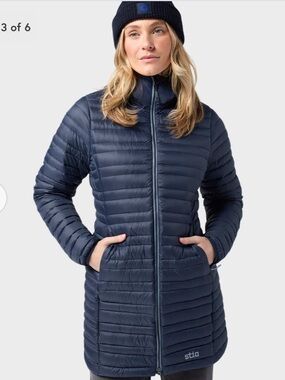 Stio Women's Navy Hooded Packable Puffer Coat medium preloved.